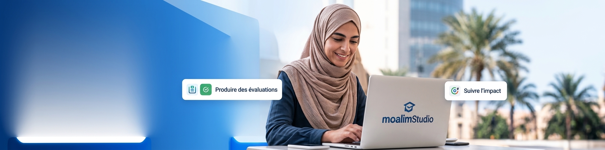 Une enseignante prépare ses contenus avec MoalimStudio